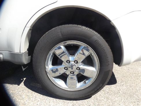 Used 2009 Ford Escape XLT FWD image 21