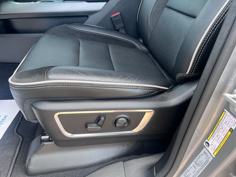 Used 2025 RAM 1500 Laramie w/ Sport Appearance Package AWD/4WD image 19