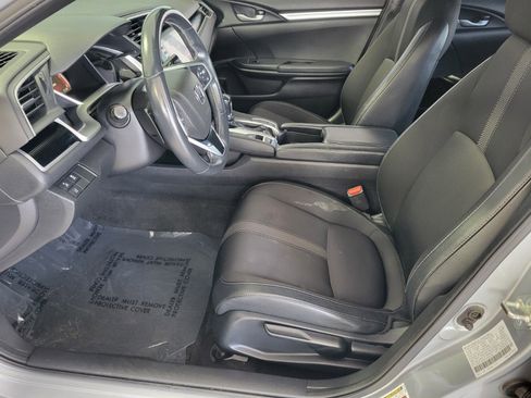 Used 2020 Honda Civic Sport image 9