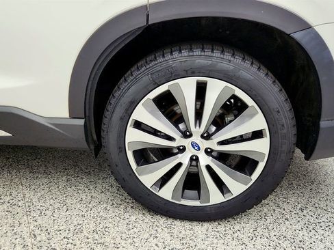 Used 2022 Subaru Ascent Limited w/ Technology Package image 9