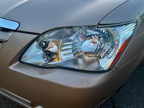 Used 2006 Toyota Avalon XLS FWD image 4