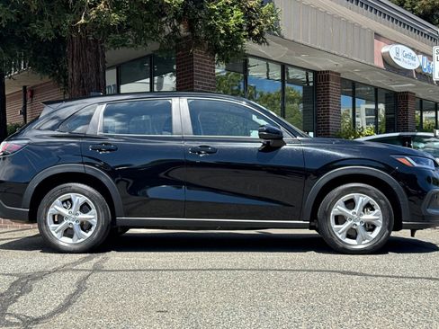 Used 2024 Honda HR-V LX image 3