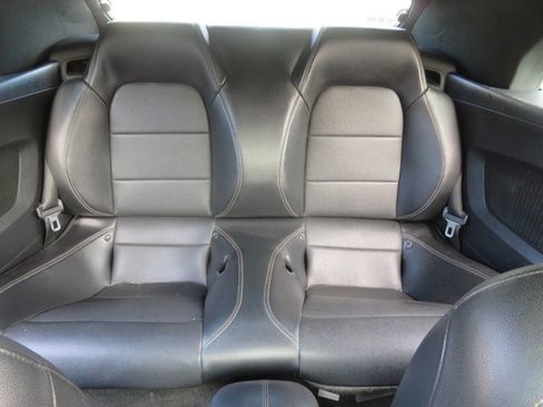 Used 2017 Ford Mustang Premium image 23