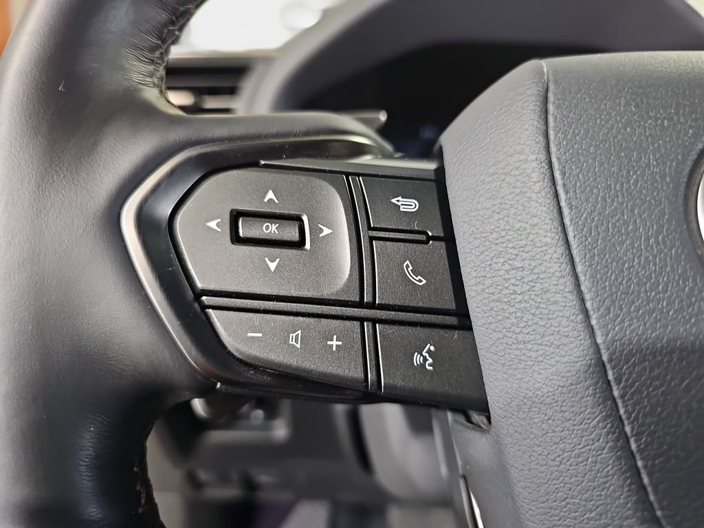 Certified 2025 Lexus LX 600 4WD w/ Appearance Package image 19