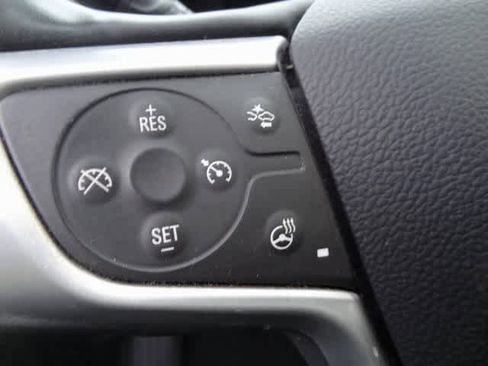 Used 2024 GMC Terrain SLT image 11