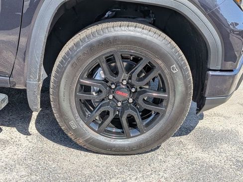 Used 2024 GMC Sierra 1500 Elevation w/ LPO, Elevation Black Package AWD/4WD image 11