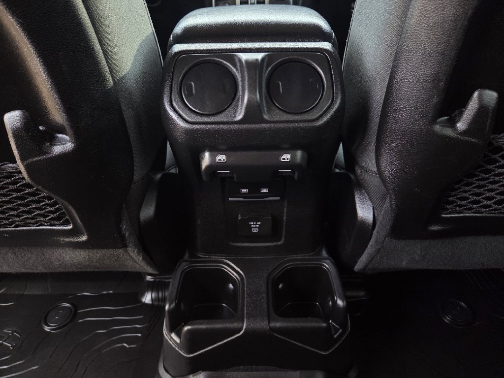 Used 2024 Jeep Wrangler Unlimited Rubicon AWD/4WD image 19