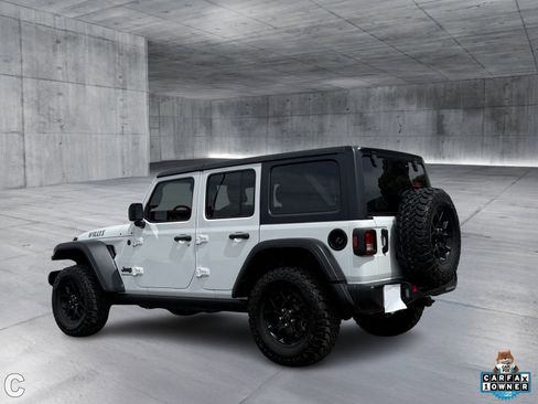 Used 2024 Jeep Wrangler Unlimited Sport AWD/4WD image 4