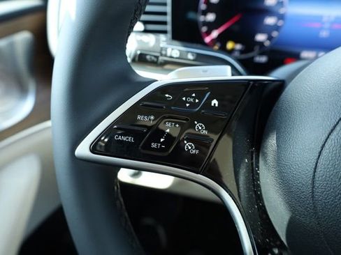 Certified 2025 Mercedes-Benz GLE 350 4MATIC image 16