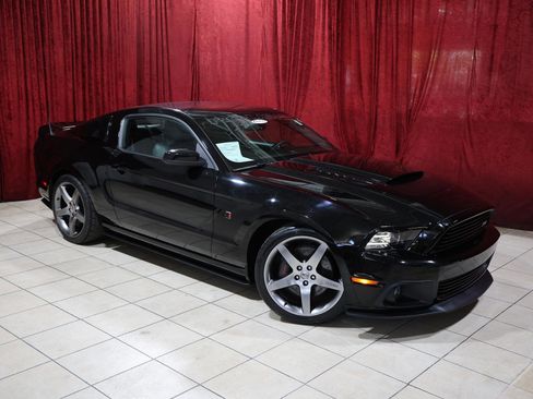 Used 2014 Ford Mustang GT Premium w/ Brembo Brake Package RWD image 2