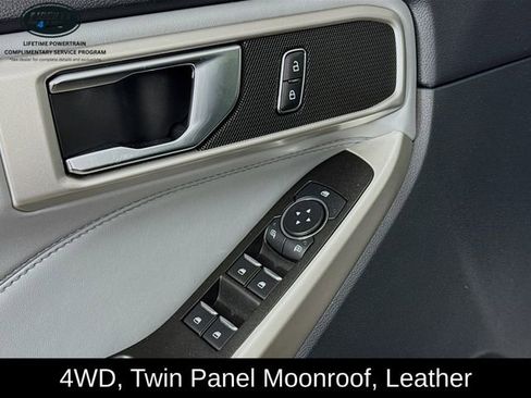 Used 2022 Ford Explorer XLT w/ Equipment Group 202A image 17