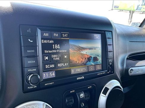 Used 2016 Jeep Wrangler Unlimited Sahara w/ Connectivity Group AWD/4WD image 23
