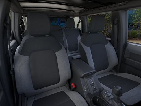 New 2025 Ford Bronco 4-Door AWD/4WD image 11
