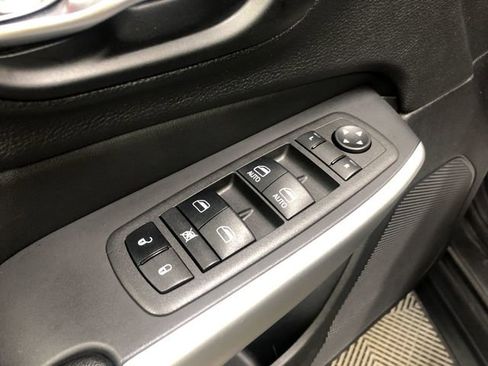 Used 2022 Jeep Cherokee Latitude image 13