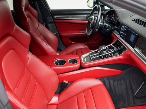 Used 2018 Porsche Panamera 4S image 18