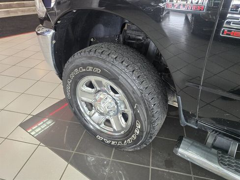 Used 2018 RAM 2500 Tradesman w/ Chrome Appearance Group AWD/4WD image 31