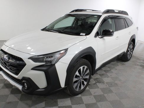 Certified 2025 Subaru Outback Limited AWD/4WD image 31
