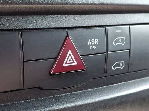 Used 2017 Mercedes-Benz Sprinter 2500 image 24