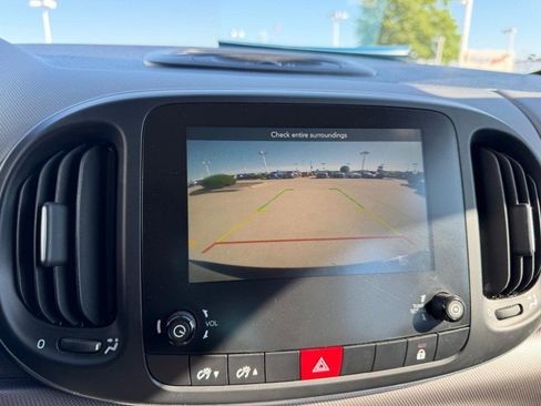 Used 2018 FIAT 500L Pop w/ Popular Equipment Group FWD image 21