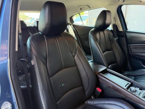 Used 2018 MAZDA MAZDA3 Touring FWD image 20