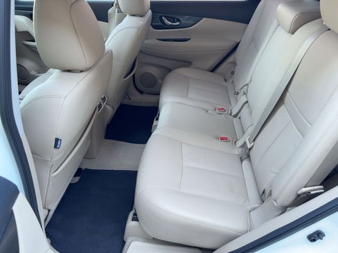 Used 2015 Nissan Rogue SL w/ SL Premium Package image 15