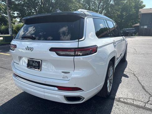 Used 2022 Jeep Grand Cherokee L Summit w/ Luxury Tech Group V AWD/4WD image 11