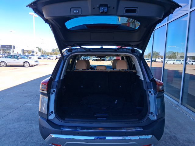 Used 2023 Nissan Rogue Platinum w/ Platinum Premium Package FWD image 6