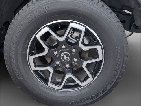 Used 2025 Ford Bronco Outer Banks AWD/4WD image 25