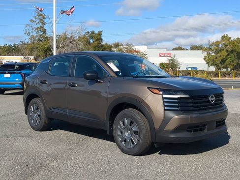 New 2026 Nissan Kicks S image 2