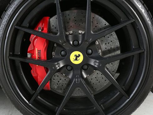 Used 2010 Ferrari California RWD image 6