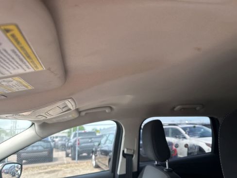 Used 2019 Ford Escape SE FWD image 17