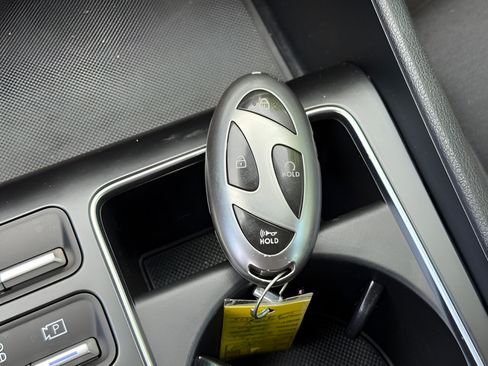 Used 2025 Hyundai Sonata SEL AWD/4WD image 12