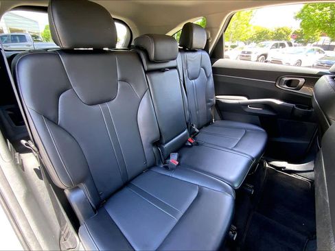 Used 2023 Kia Sorento S w/ Panoramic Sunroof Package FWD image 19