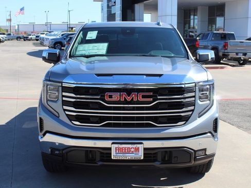 New 2026 GMC Sierra 1500 SLT image 8