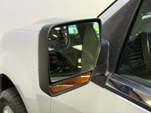 Used 2012 Lincoln Navigator L 4WD image 9