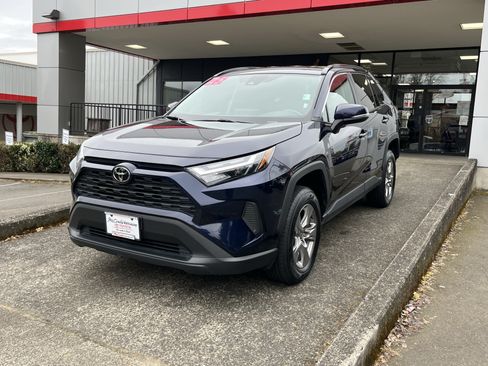 Certified 2025 Toyota RAV4 XLE AWD/4WD image 3