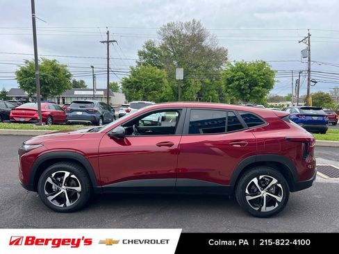 Certified 2024 Chevrolet Trax RS w/ Driver Confidence Package FWD image 8