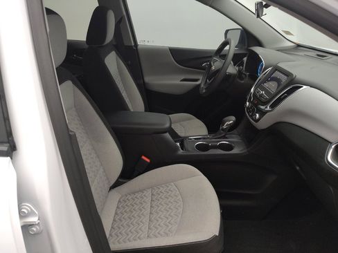 Used 2024 Chevrolet Equinox LS w/ LS Convenience Package FWD image 21