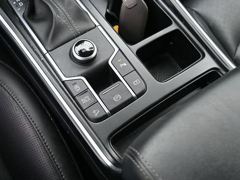 Used 2024 Kia Sorento S image 24