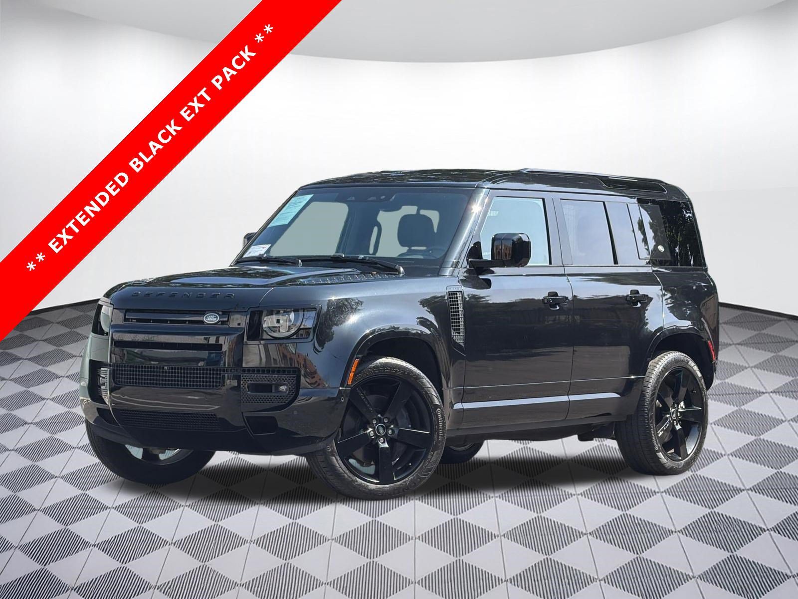 Used 2024 Land Rover Defender 110 X-Dynamic SE AWD/4WD image 1