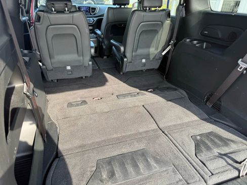 Used 2018 Chrysler Pacifica Touring-L w/ Premium Audio Group image 38