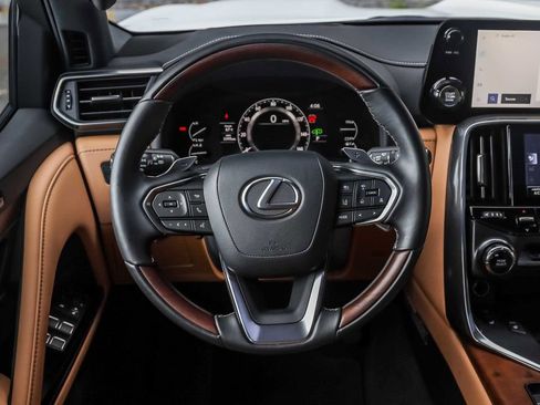 Used 2024 Lexus LX 600 4WD w/ Appearance Package image 30