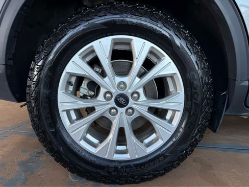 Used 2024 Ford Escape Active AWD/4WD image 9