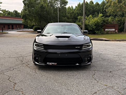 Used 2018 Dodge Charger R/T RWD image 2