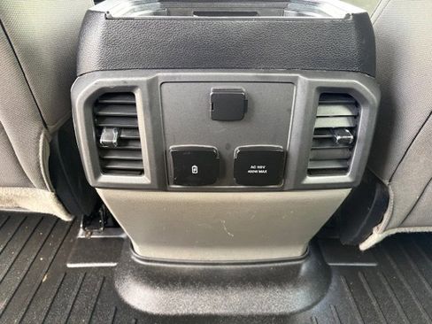 Used 2017 Ford F150 XLT w/ Equipment Group 302A Luxury AWD/4WD image 11