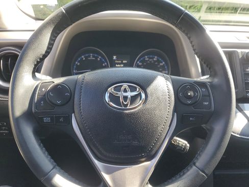 Used 2018 Toyota RAV4 XLE image 21