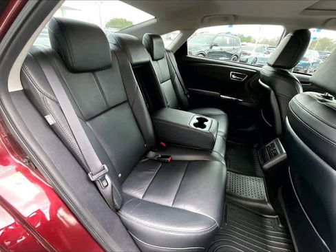 Used 2017 Toyota Avalon XLE Premium image 19