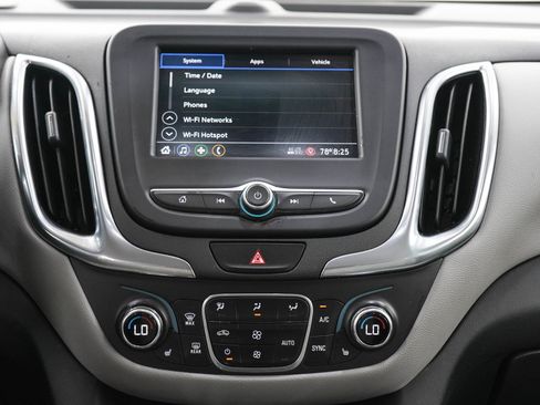 Used 2020 Chevrolet Equinox LT AWD/4WD image 18