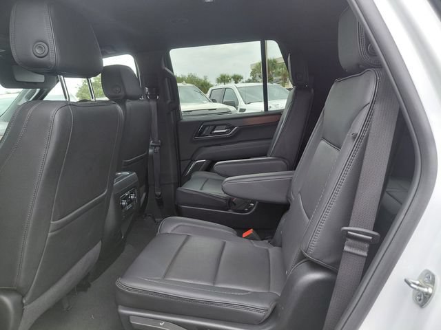 Used 2025 GMC Yukon Denali AWD/4WD image 17