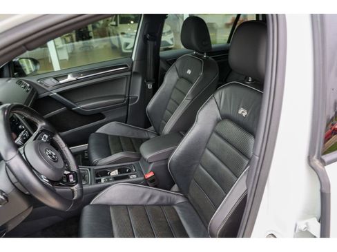 Used 2019 Volkswagen Golf R 4-Door image 8